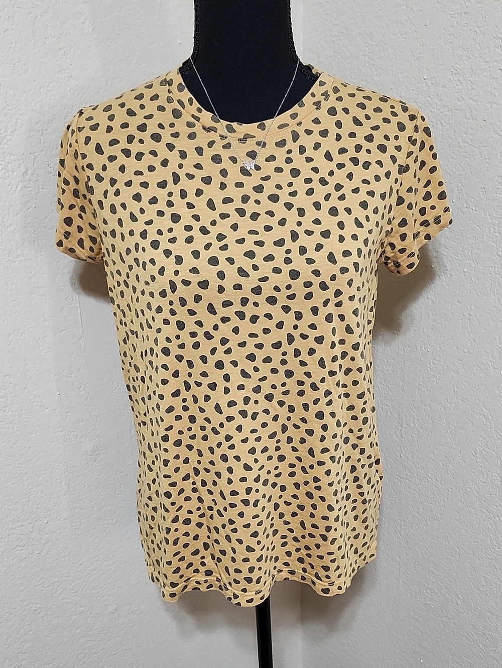 Marine Layer Yellow Cheetah Print T-Shirt Tee Crewneck Sz XS Baby Tee